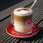 Ein Café am Meer