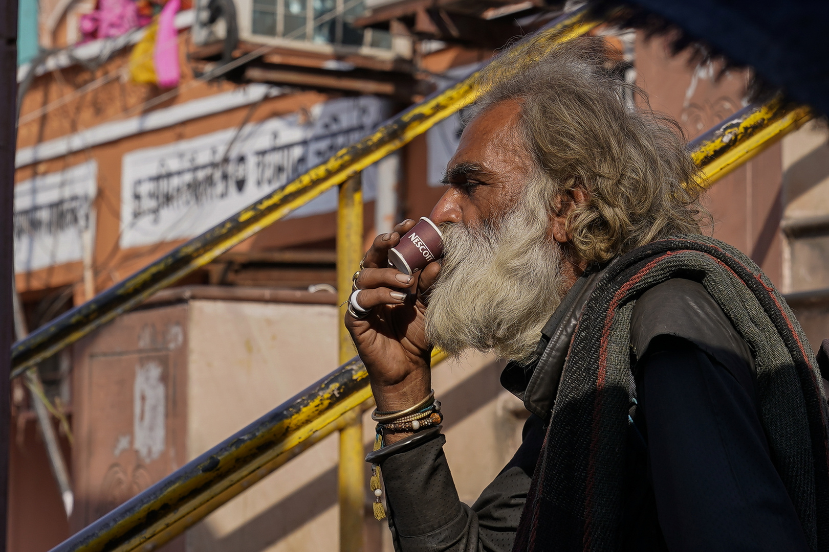 Ein Clochard in Jaipur