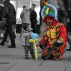 ein Clown bringt Farbe ins Leben