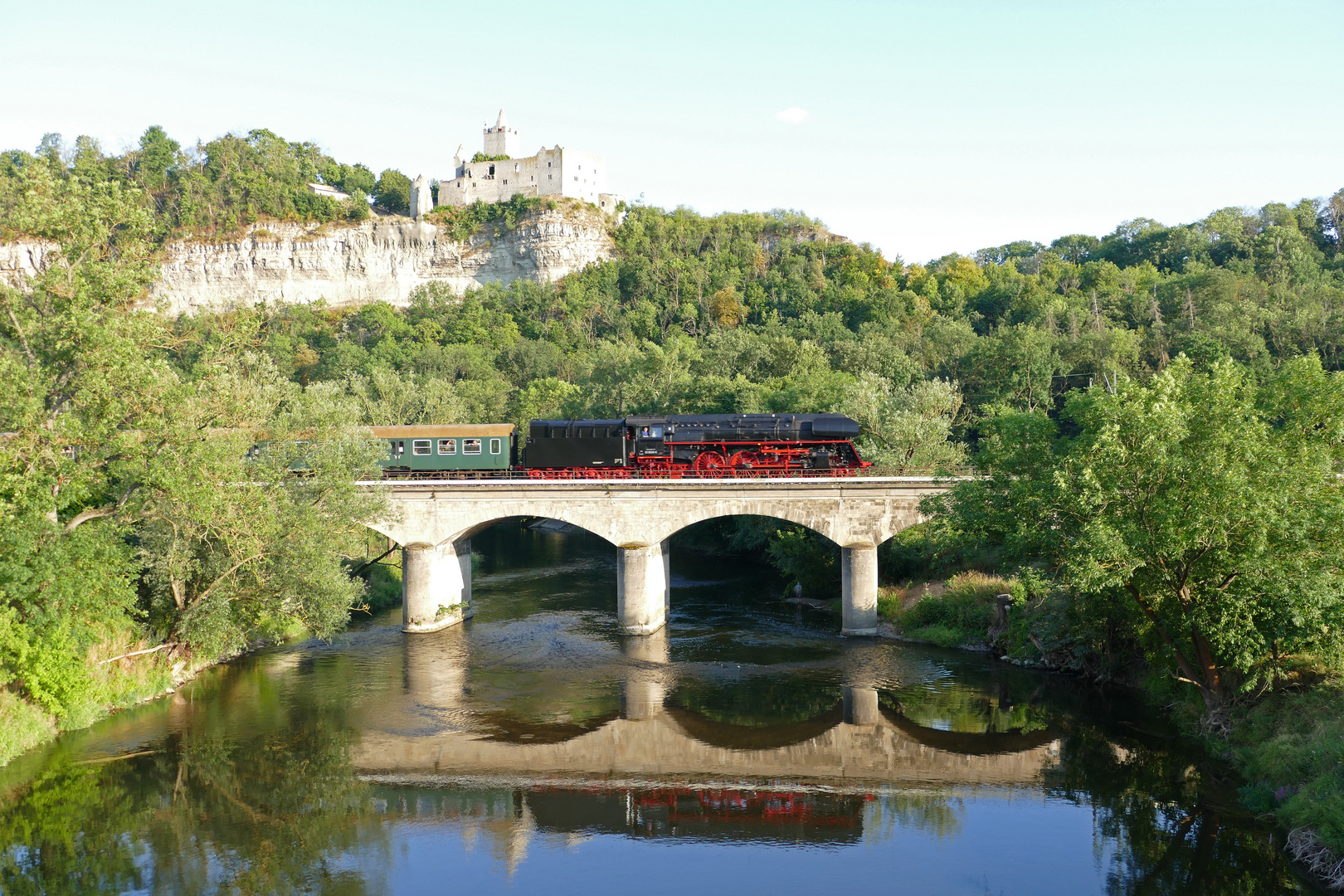 Ein Dampfzug im Saaletal Foto & Bild historische eisenbahnen, dampf
