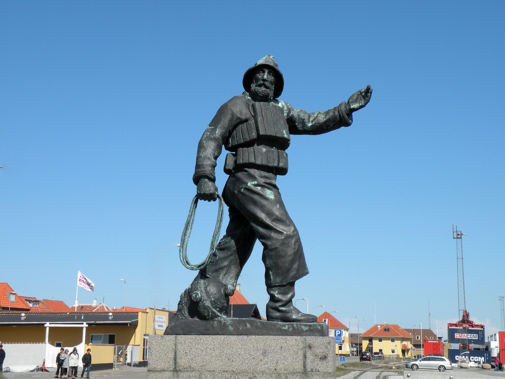 Ein Denkmal für die Dänischen Fischer und Rettungsleute in Skagen.