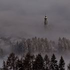 Ein Dorf im Nebel