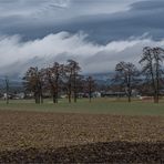 EIN DORF IN WOLKEN