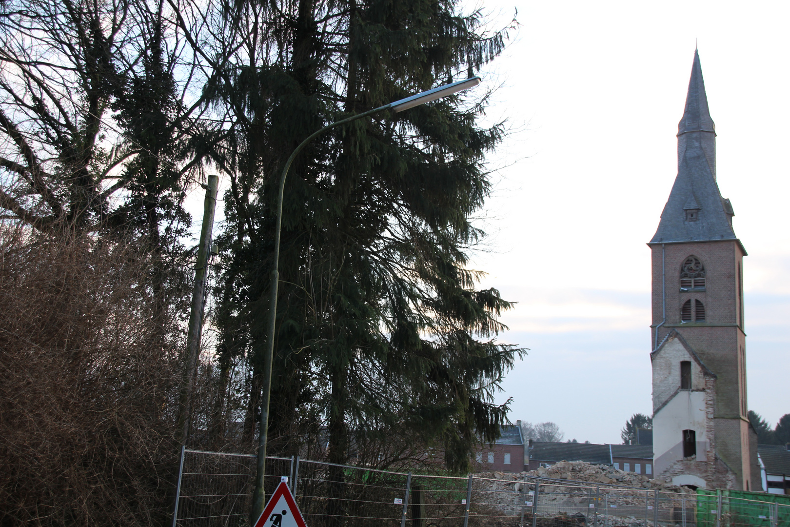 Ein Dorf verschwindet: Borschemich - St. Martinus am 17.02.2016