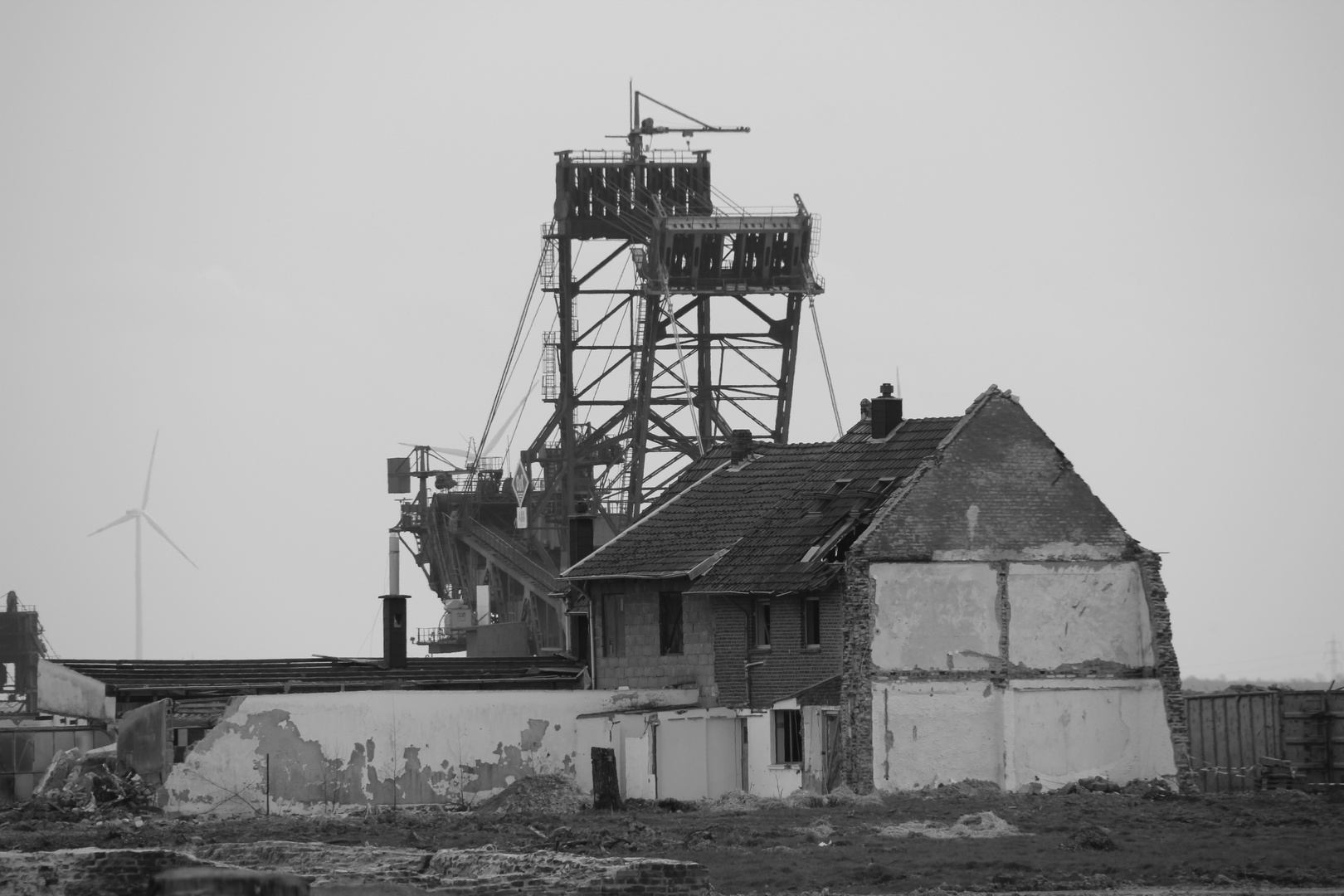 Ein Dorf verschwindet: Borschemich - St.-Martinusstraße 03.04.2016