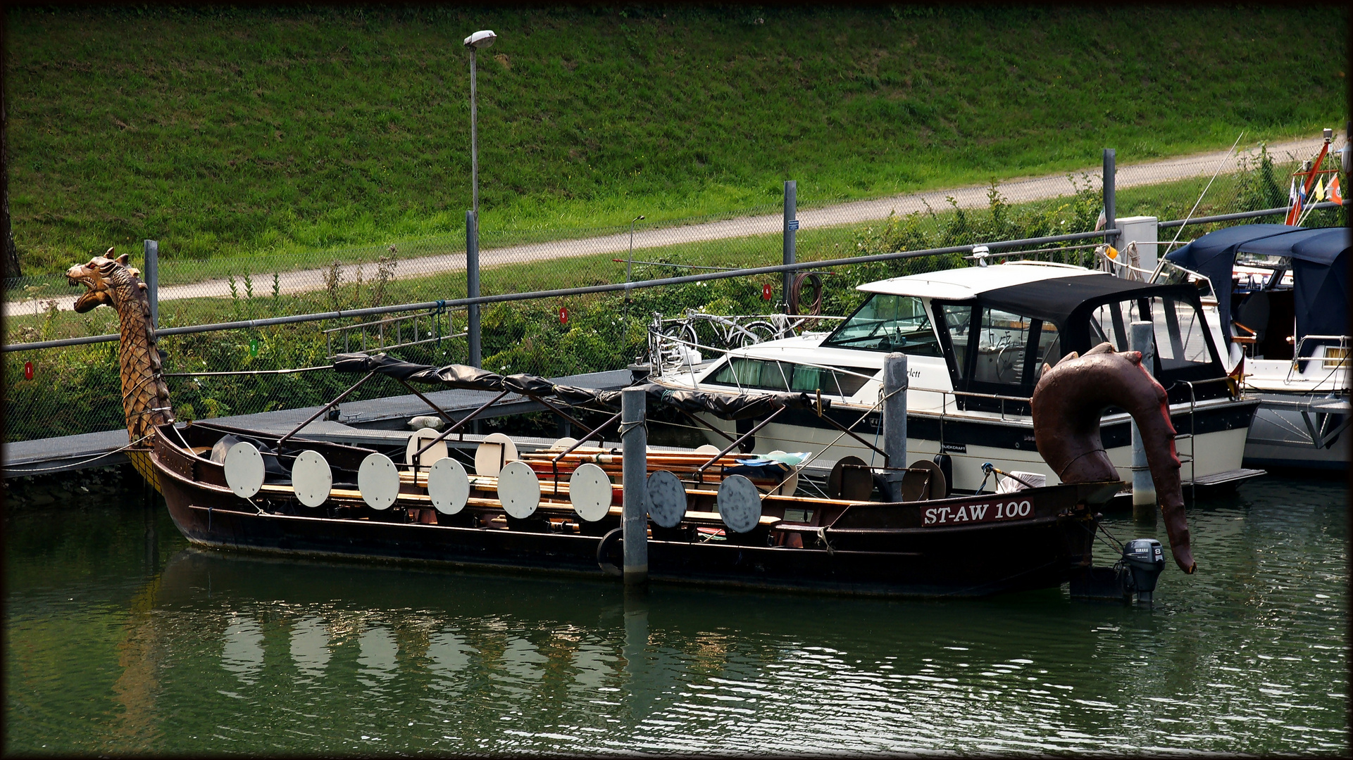 Ein Drachenboot ...