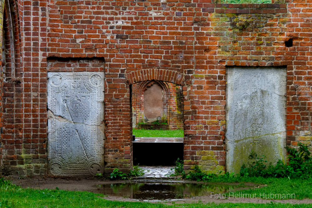 EIN DURCHBLICK MIT RÜCKBLICK