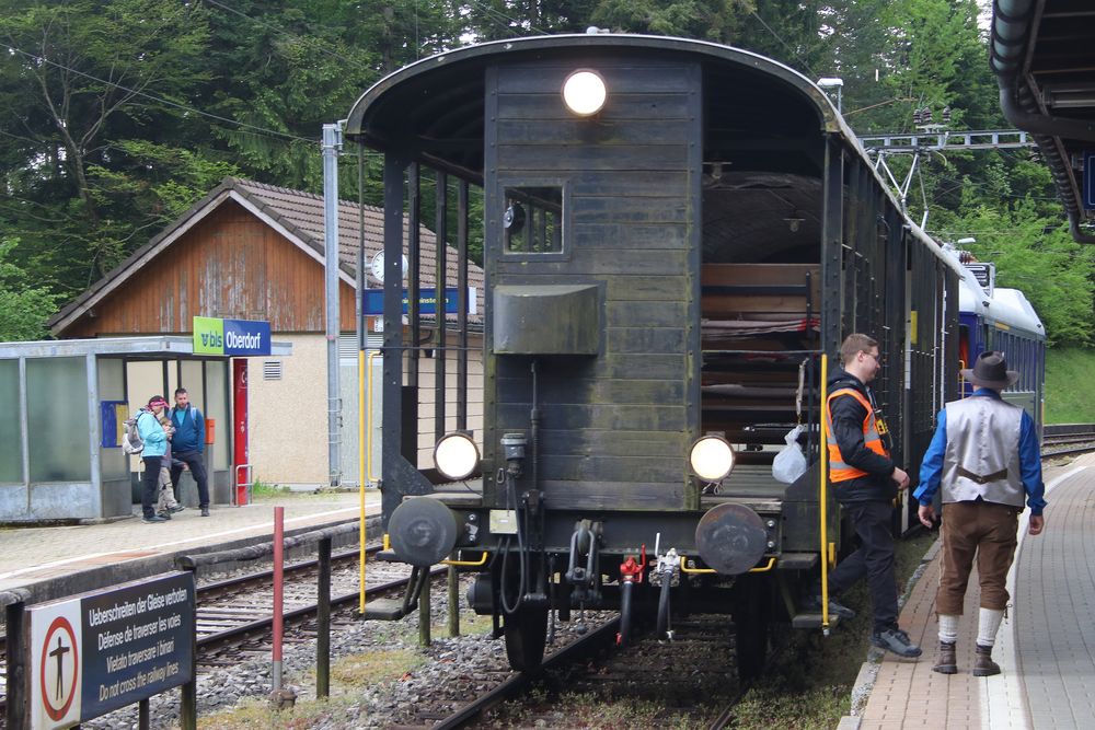 Ein ehemaliger Autozugwagen