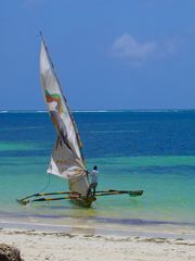 Ein einsamer Segler auf Bali