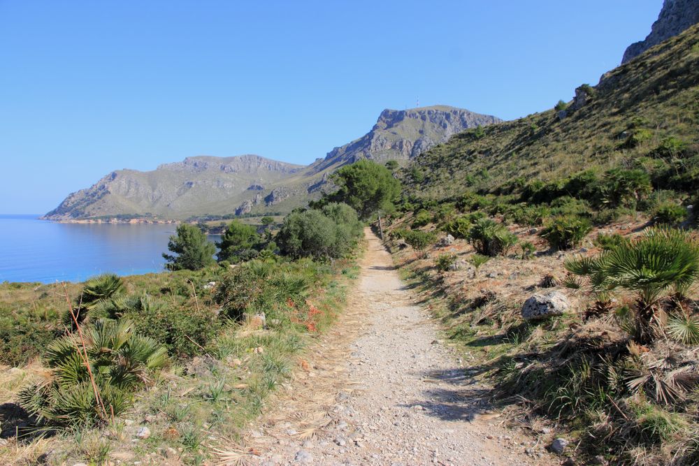 Ein einsamer Spaziergang am Cala es Calò