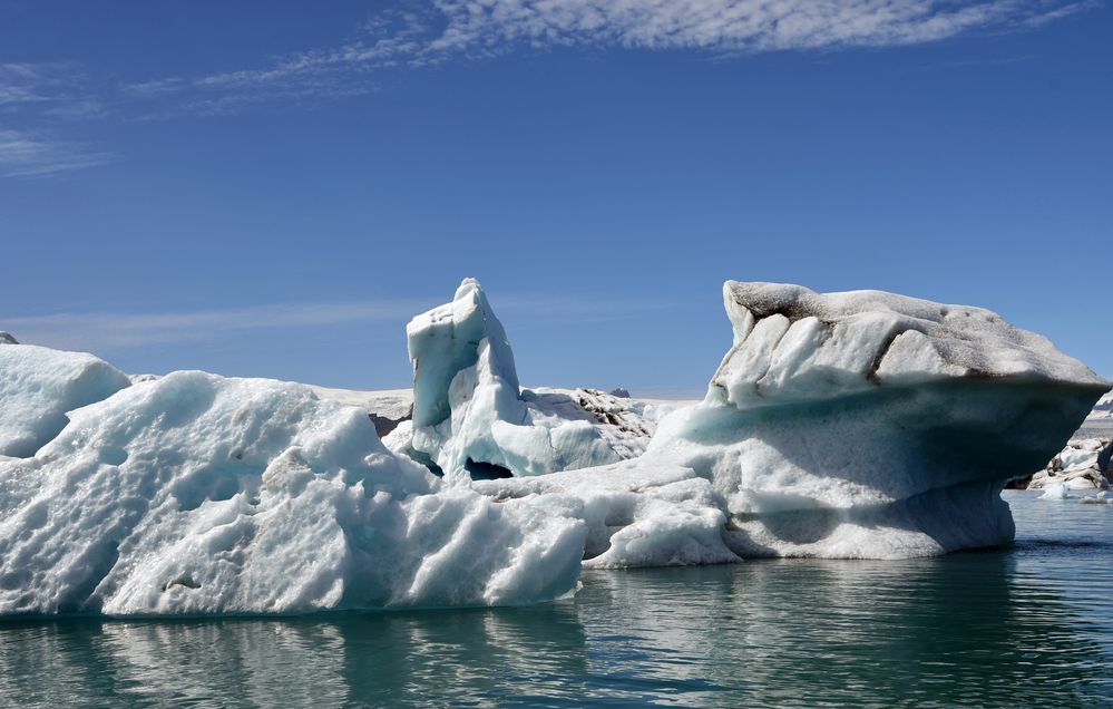 Ein Eisberg auf der Gletscherlagune Jökulsarlon