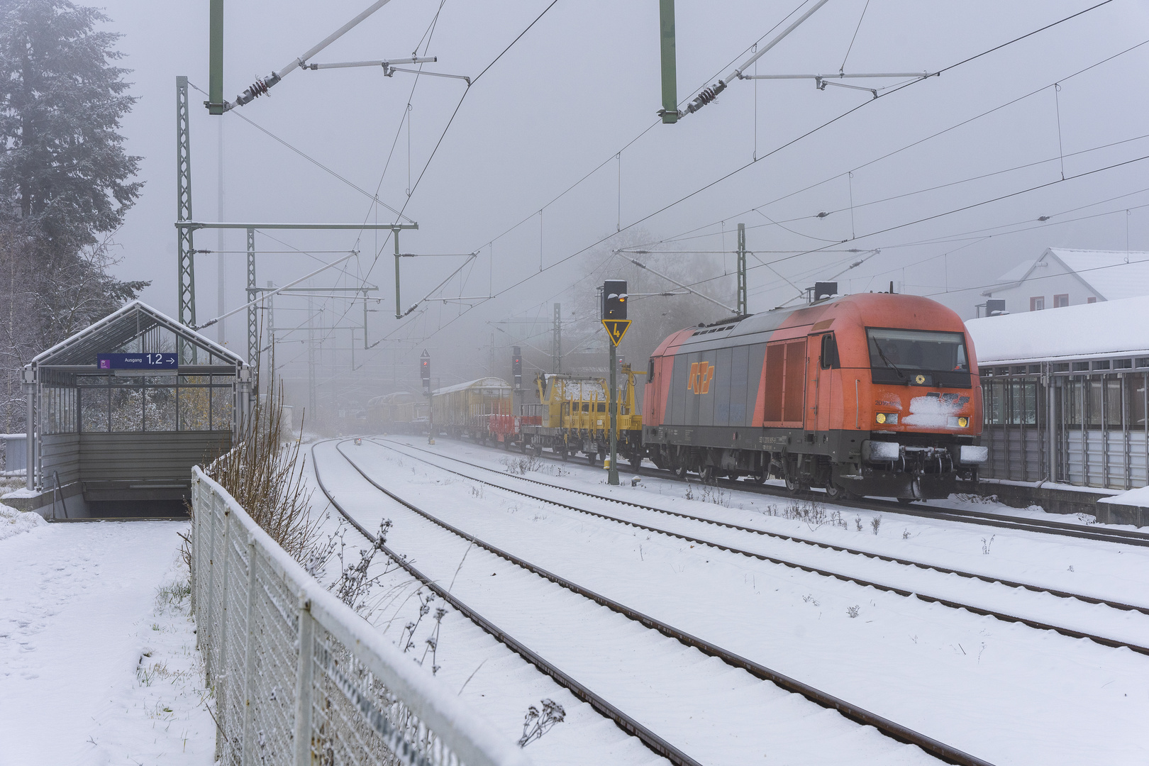 Ein Eisenbahn- Schneebild