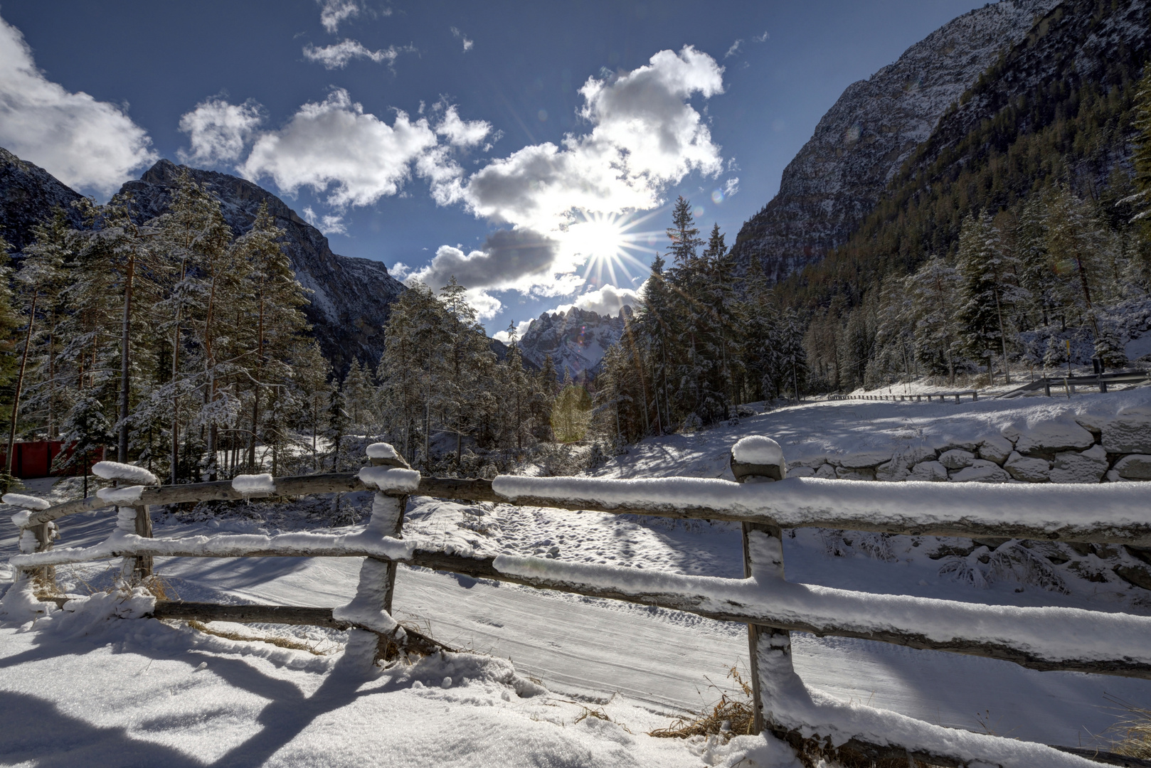 Ein eiskalter schöner Wintertag in den Dolomiten