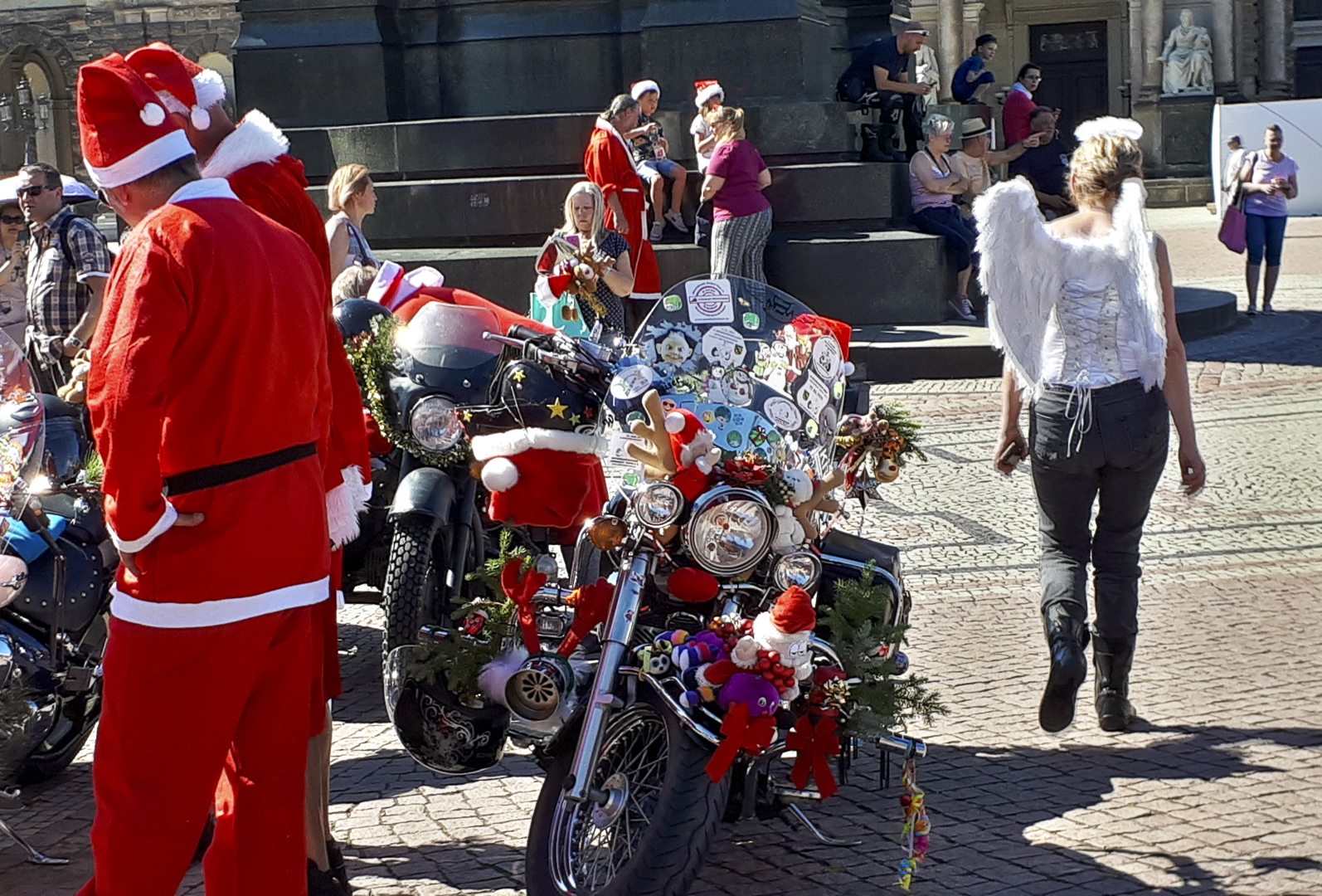 Ein Engel in Bikerstiefeln