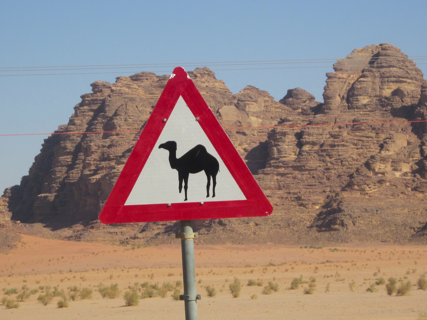 Ein etwas anderes Verkehrsschild (Jordanien)