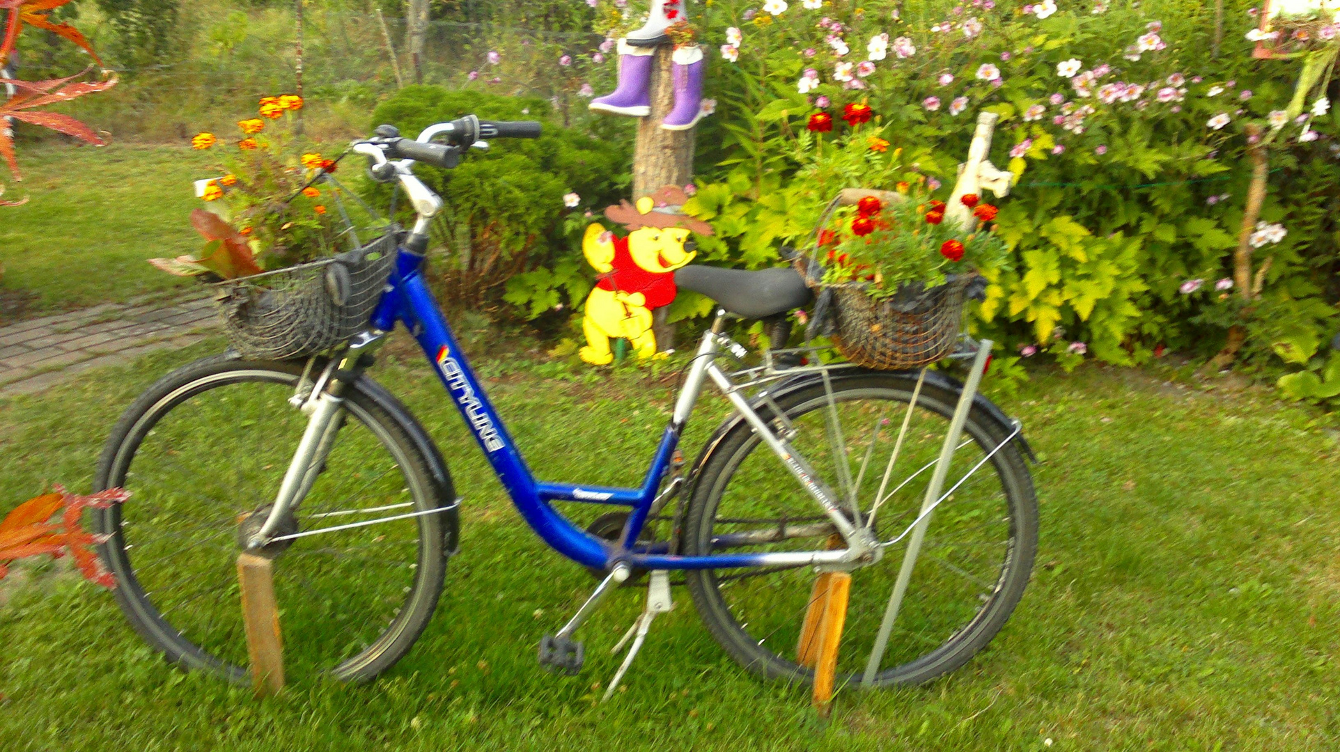 Ein Fahrrad kann umgewndelt werden... im Garten 2013