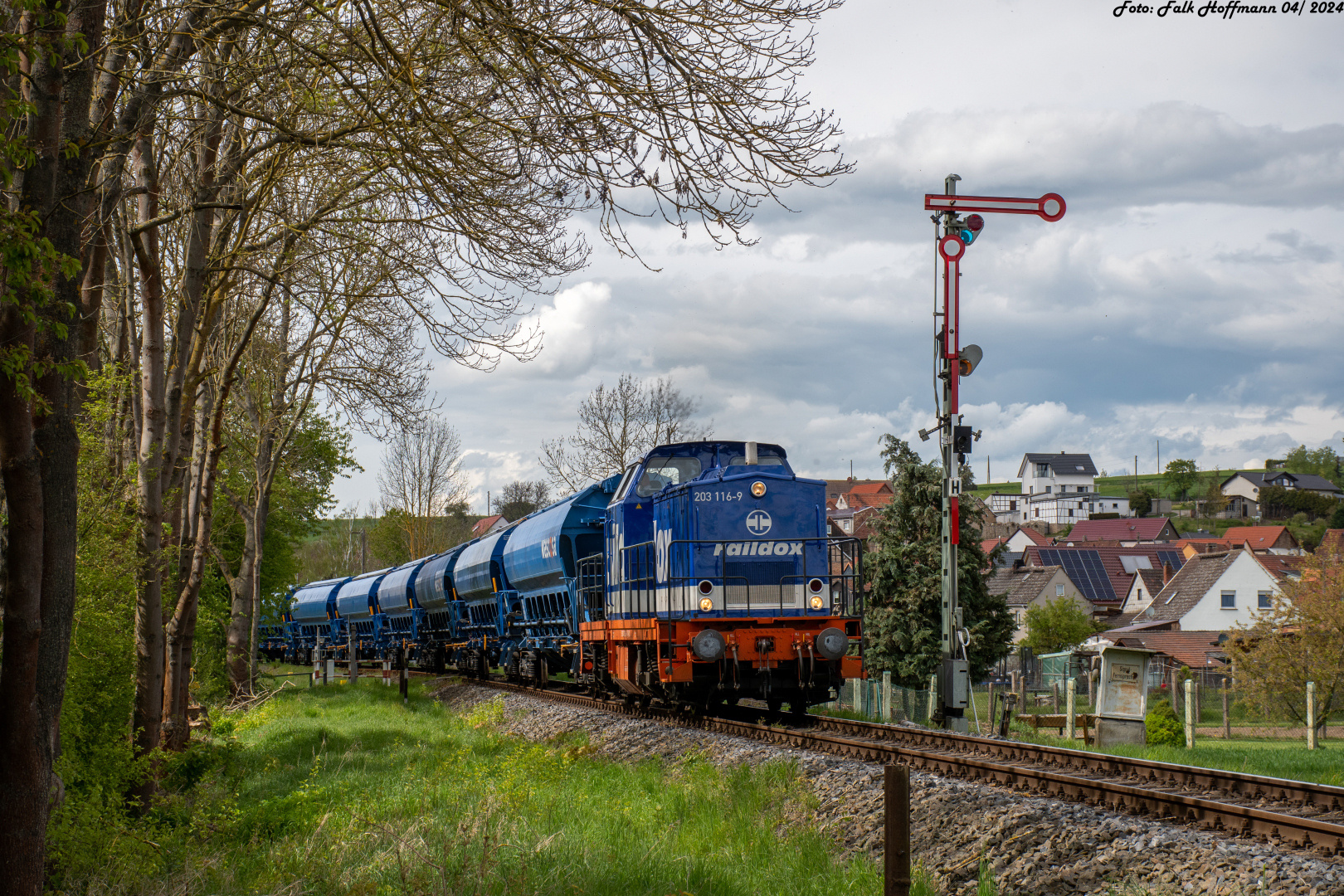 Ein feiner blauer Zug