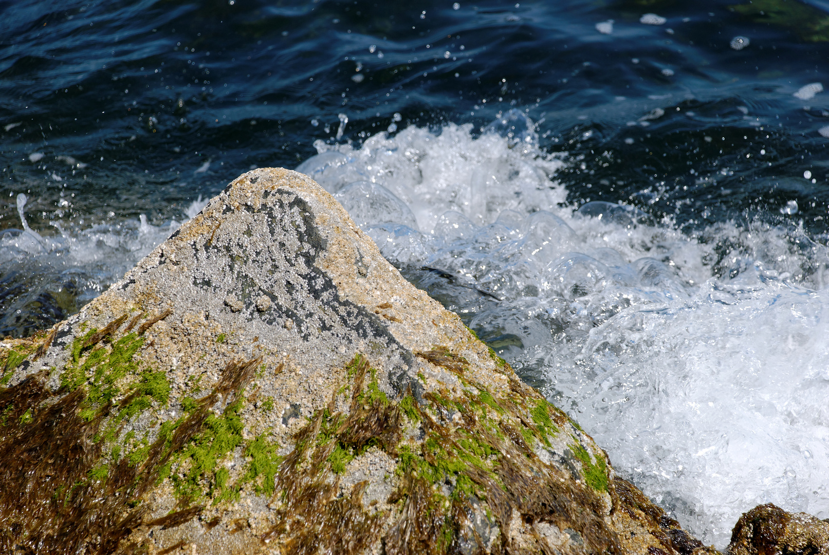 Ein Fels in der Brandung Foto &amp; Bild sonstiges, steine &amp; mineralien