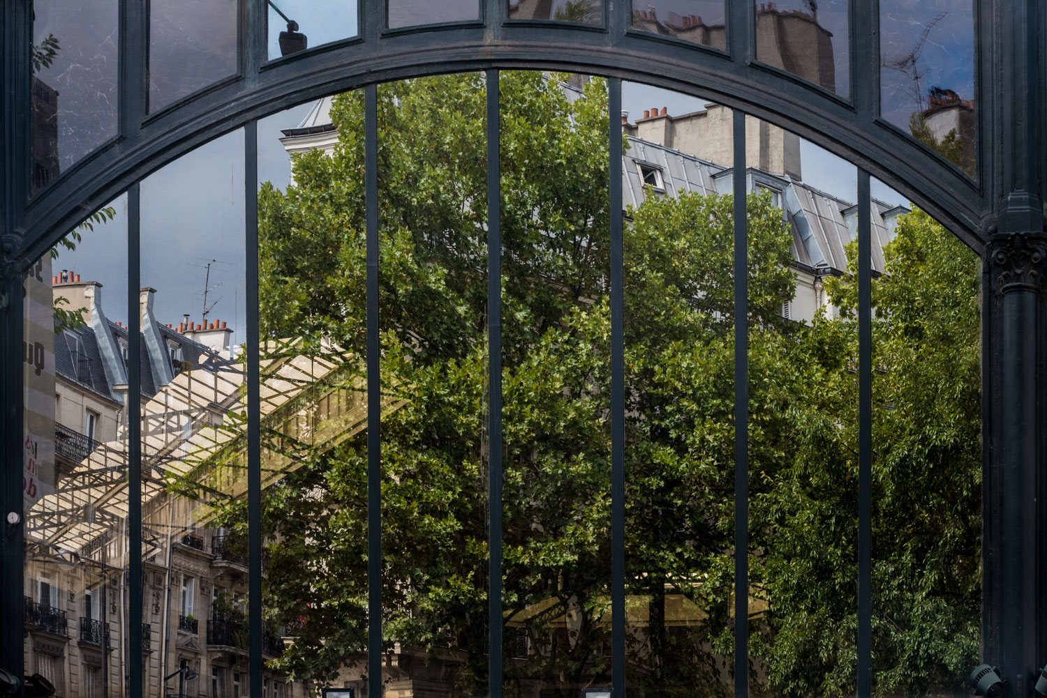 Ein Fenster am Marche Saint Quentin