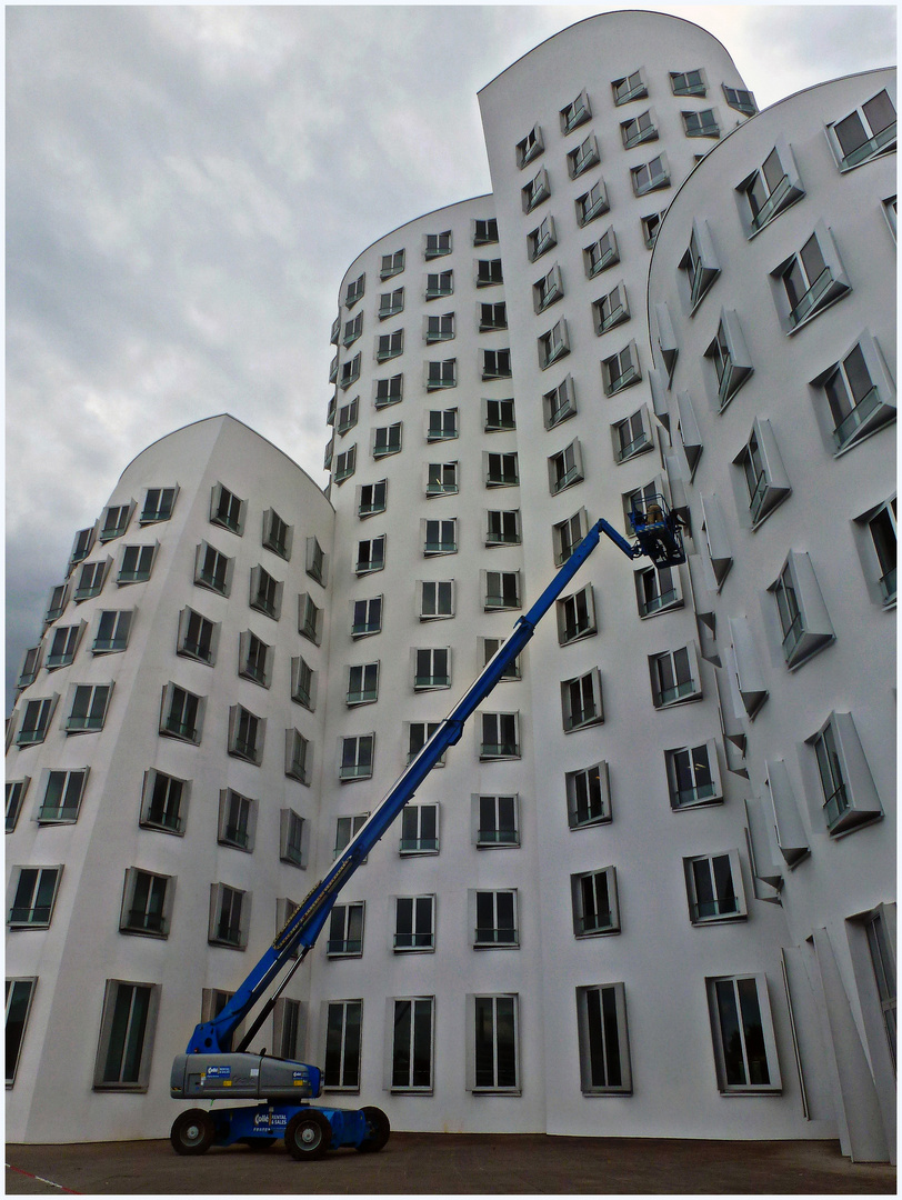 Ein Fensterputzer bei der Arbeit