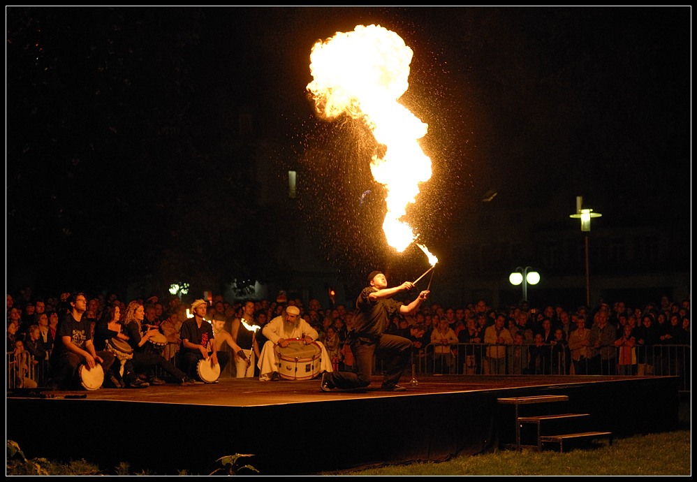 Ein Feuerschlucker