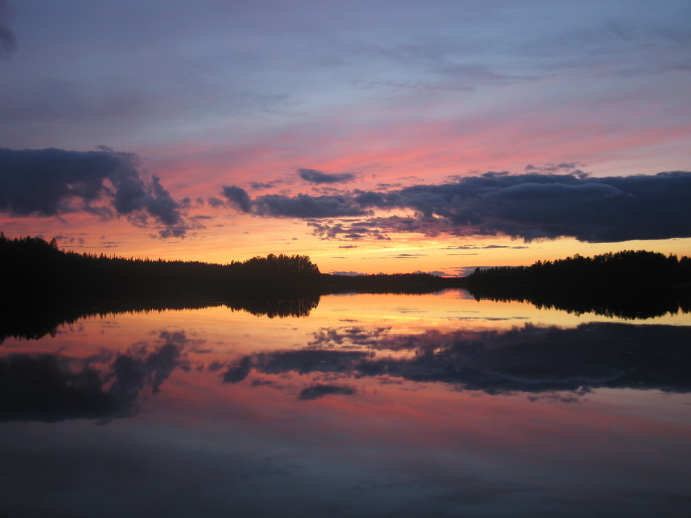 Ein Finnischer See geht zur Ruh