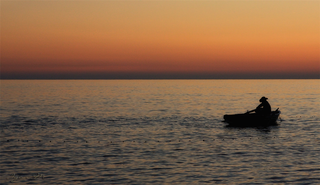 Ein Fischer im Meer .... weltlichen Abend