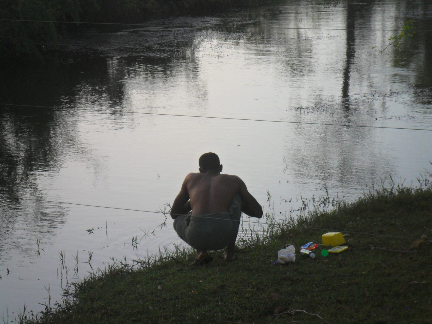 Ein Fischer in Sri Lanka