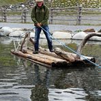 ein Floß in den Bergen