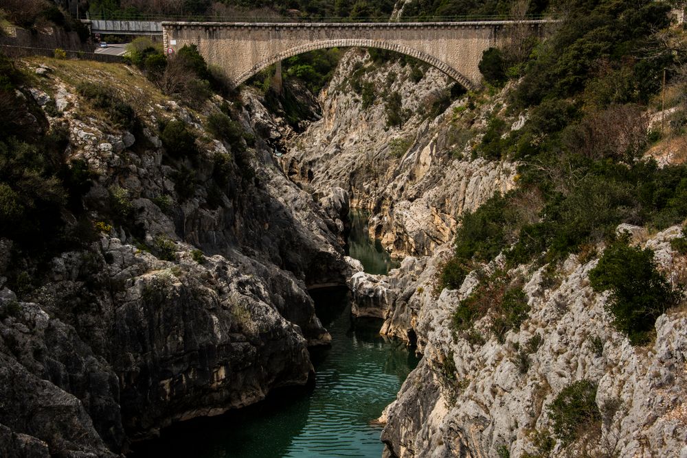 Ein Fluss geht seinen Weg