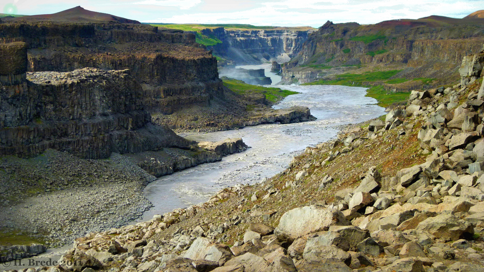 Ein Flusslauf im Vatnajökull-Nationalpark in Island