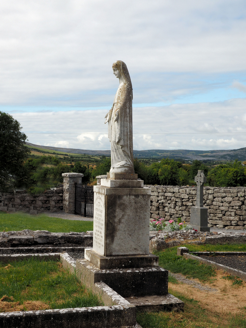 Ein Friedhof in Irland...