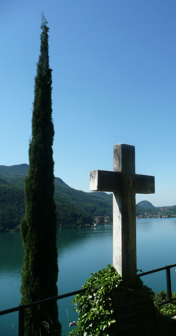 Ein Friedhof von Morcote