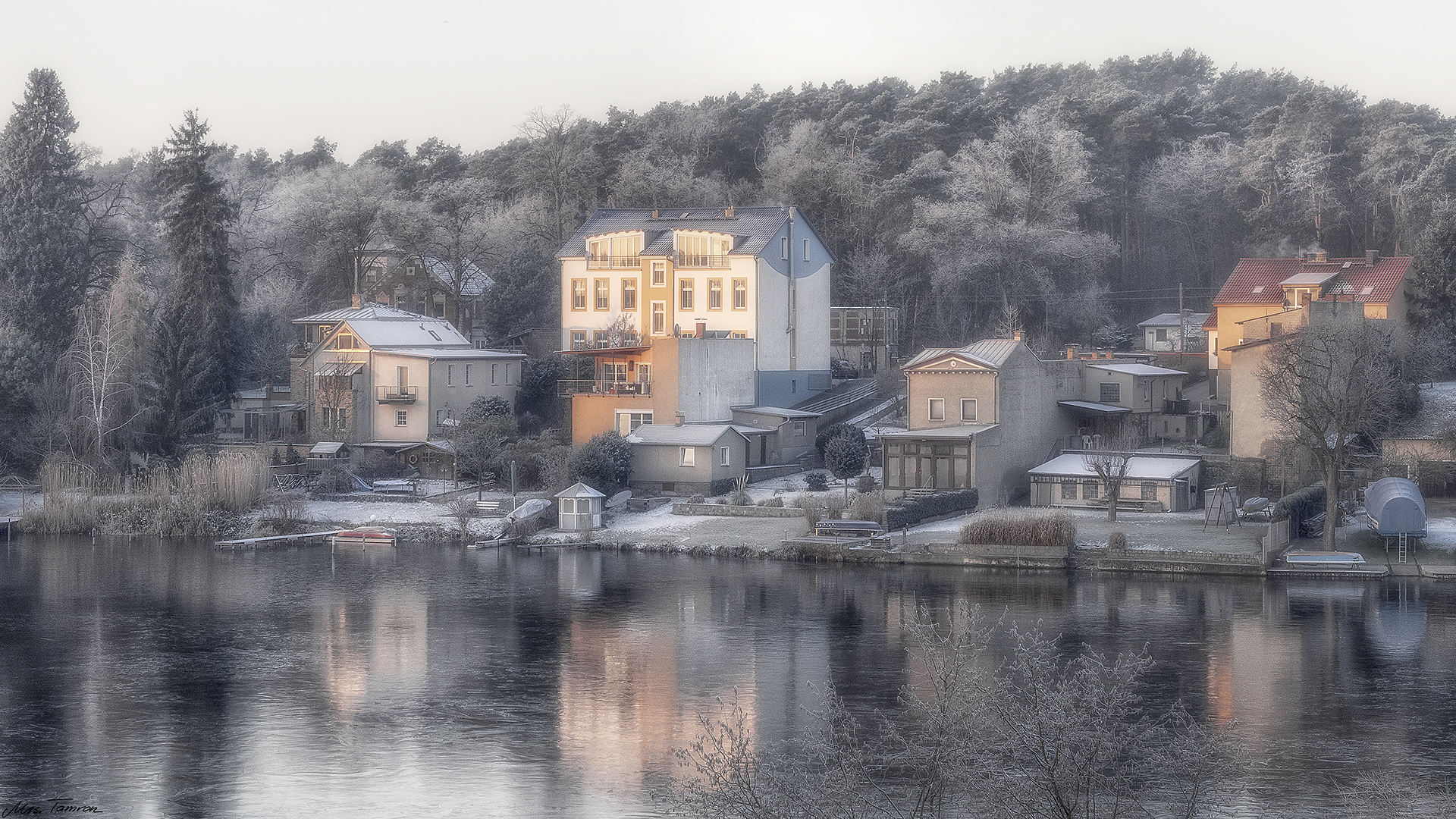 ein frostiger Morgen am See