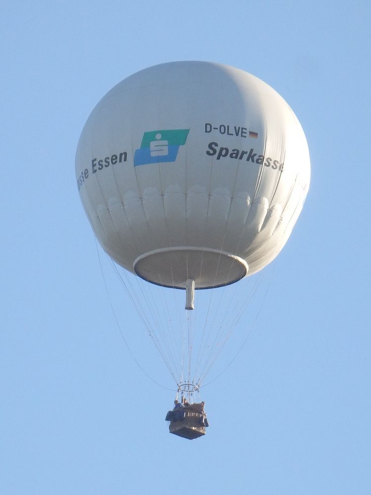 Ein Gasballon am Himmel über Münster