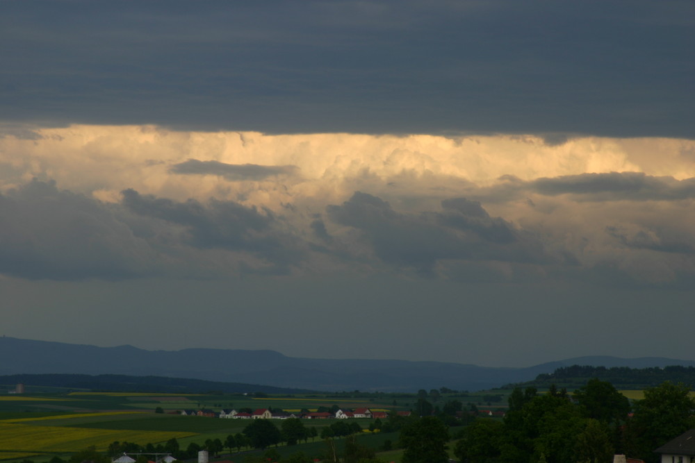 ein Gewitter zieht auf