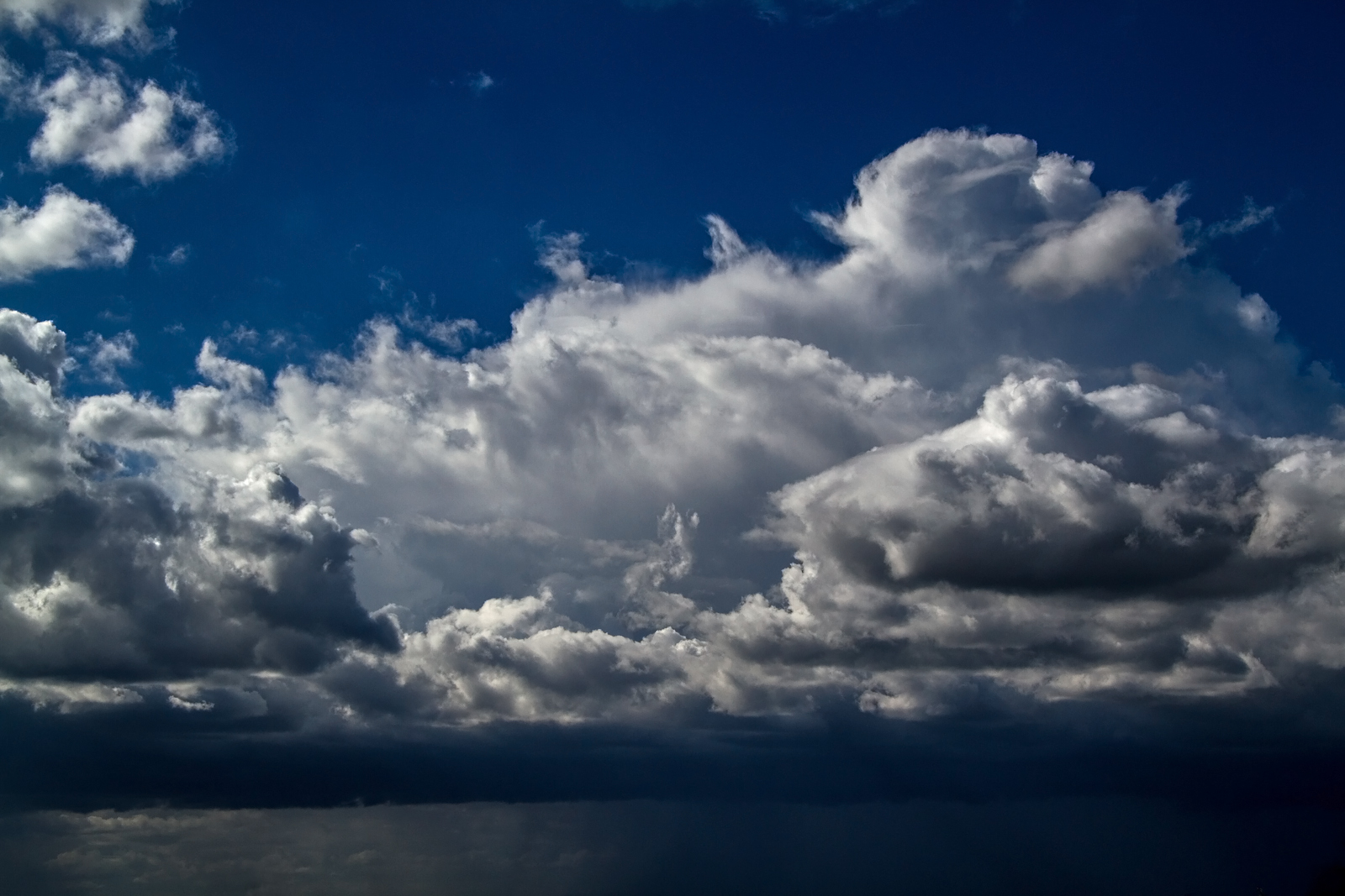 Ein Gewitter zieht auf