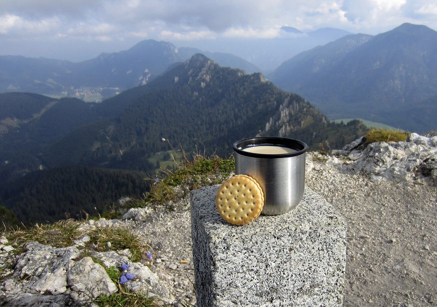 Ein Gipfelkäffchen mit Keks...