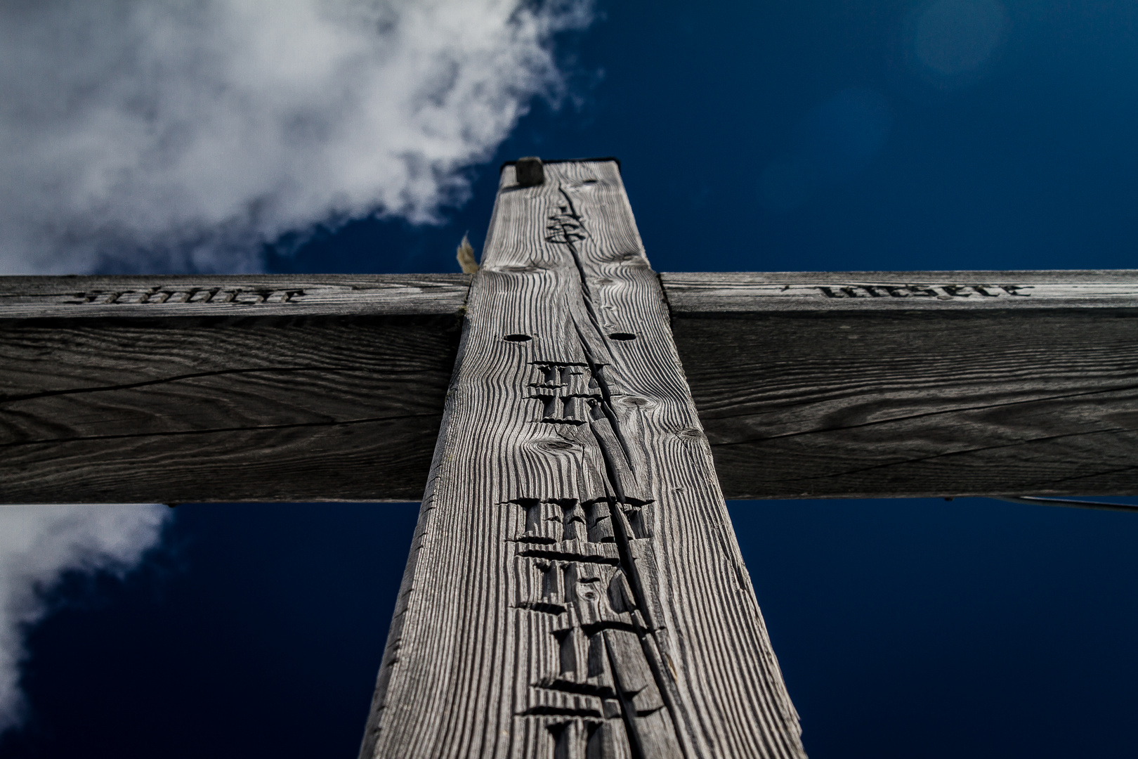 Ein Gipfelkreuz im Passeiertal