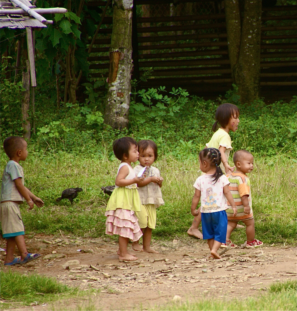 ein glück dass es kinder gibt :-) , laos 2010