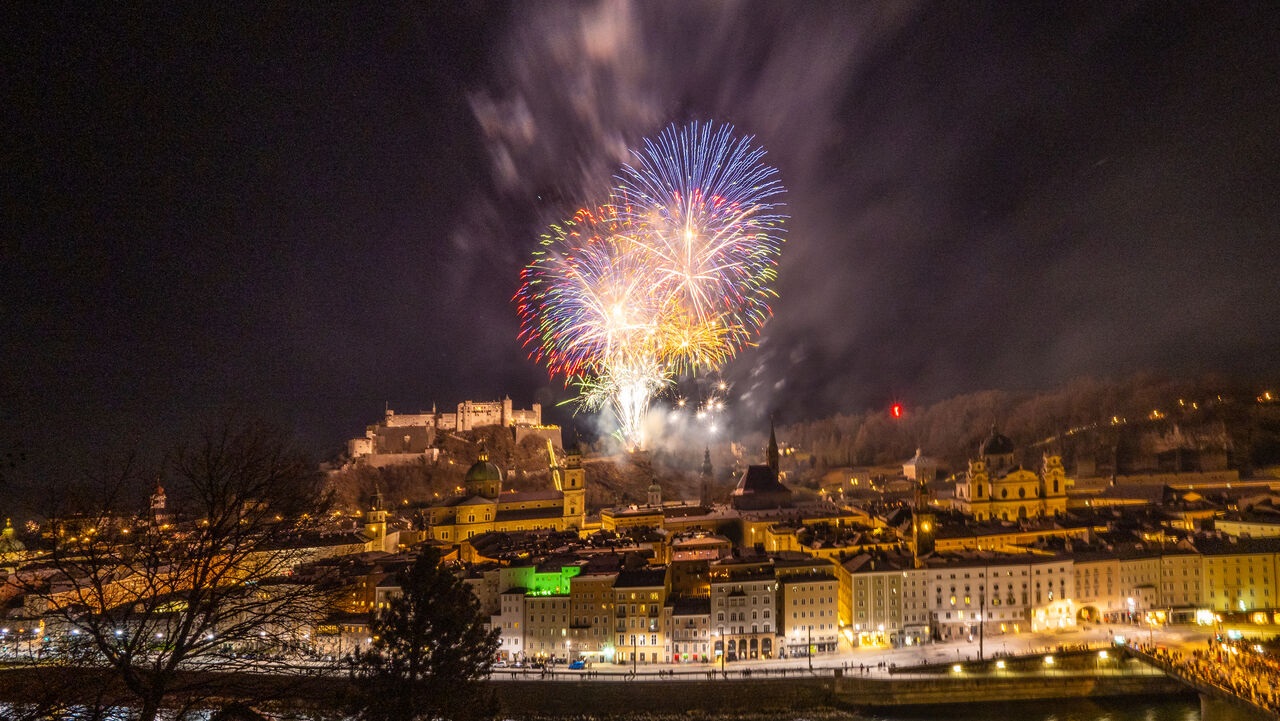 Ein glückliches Neues Jahr 2023...wünsche ich euch Allen-Salzburg