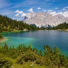 Ein grüner Edelstein in wunderschöner Landschaft