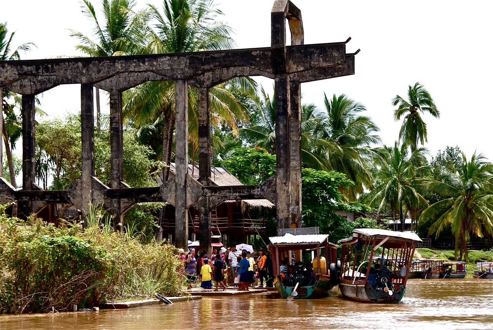 ein hafen im süden, laos 2010