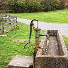 Ein Handbrunnenpumpen in Freilandmuseum Gottersdorf 3