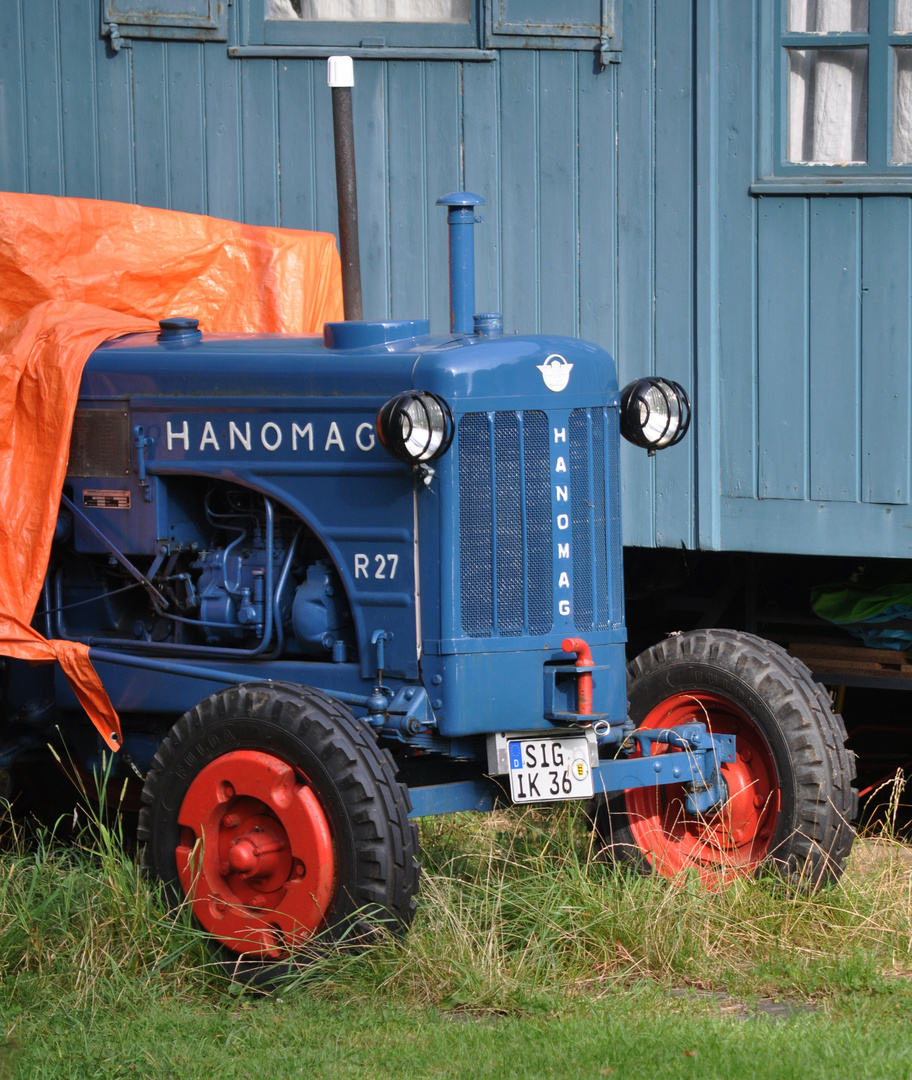 Ein Hanomag R27...