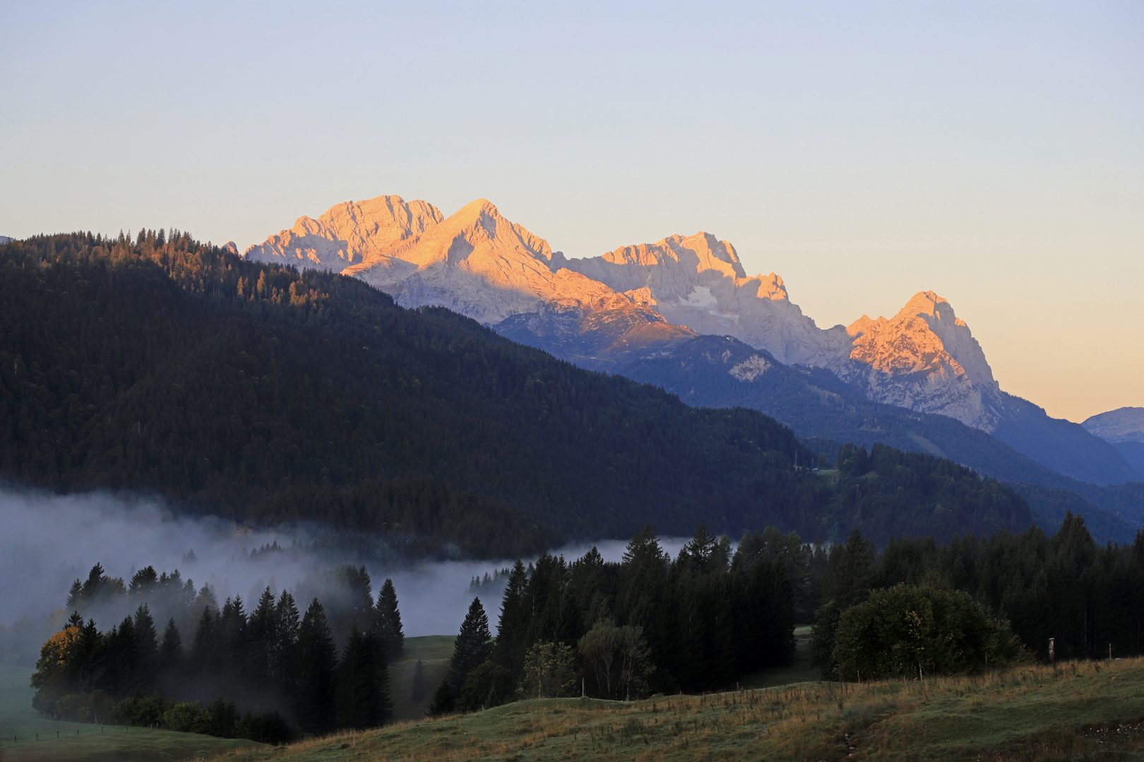 Ein Hauch eines Alpenglühens