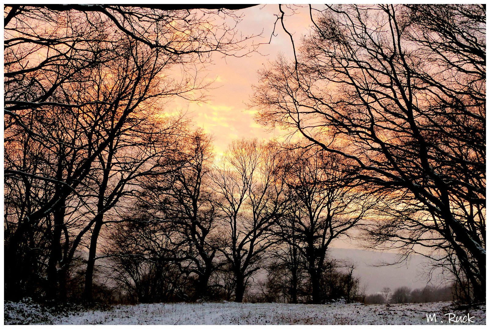 Ein Hauch von Winter ist noch erkennbar ,