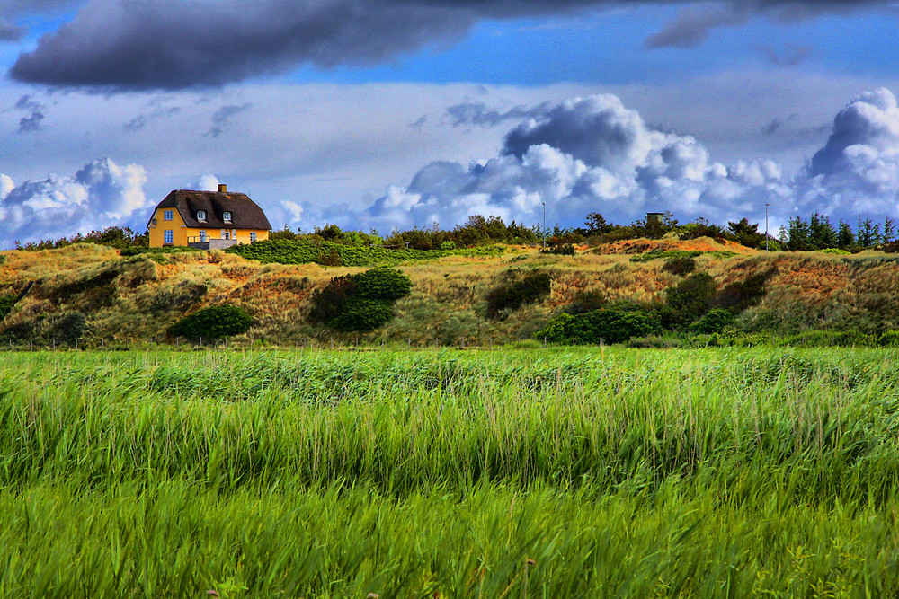 Ein Haus in der Landschaft