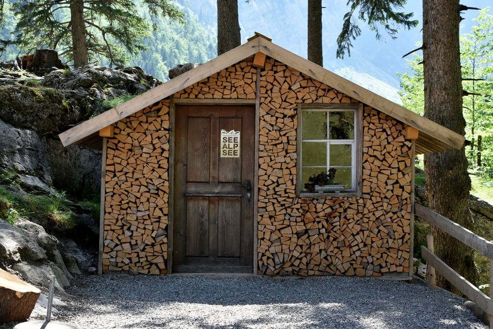 Ein Haus voll Holz.