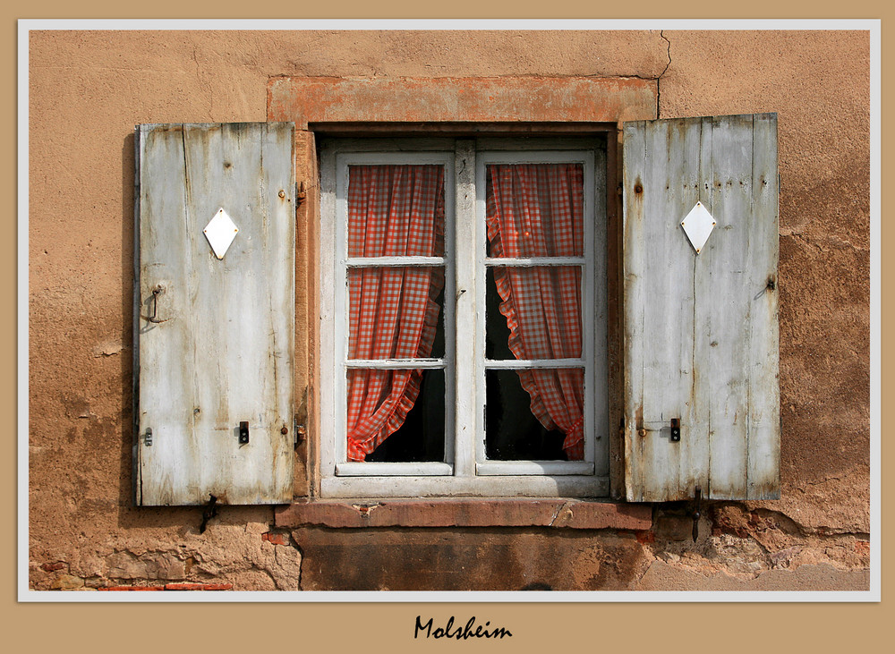 ein Haus, zwei Fenster....